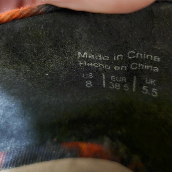 Call it Spring red & blue paint splatter heavy fabric flats, women's size 8 - Picture 6 of 6